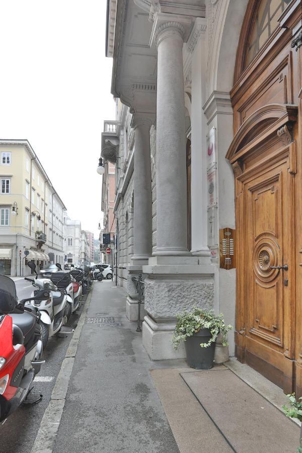 Da Kevin Apartment Trieste Ngoại thất bức ảnh